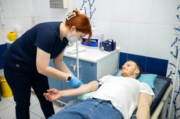 Консультация гематолога в Москве: когда важно проверить кровь?