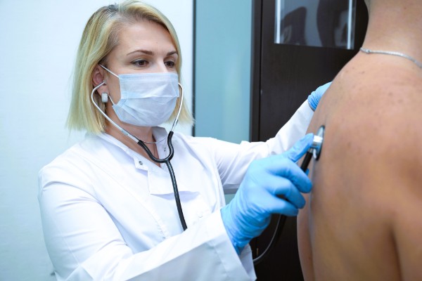 Почему все медицинские процедуры в нашей клинике проводятся строго по назначению врача