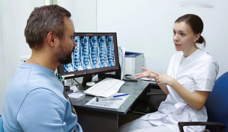 Диагностика и лечение вестибулярного нейронита у молодого пациента