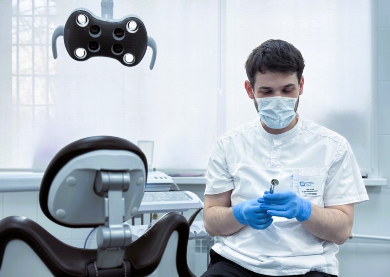 Имплантация зубов